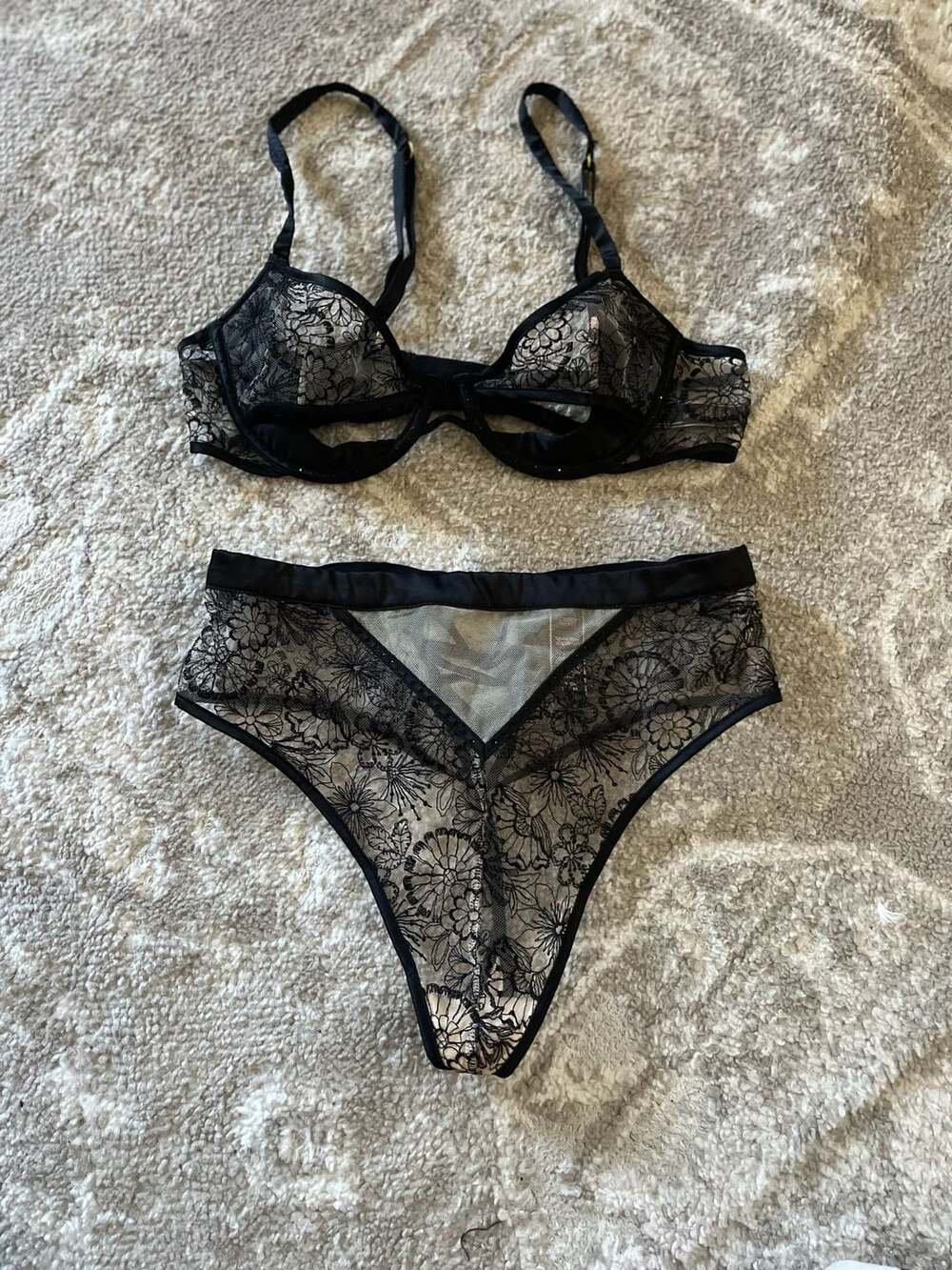 Victoria's Secret Demi Bra Size 34B Black Floral Lace set